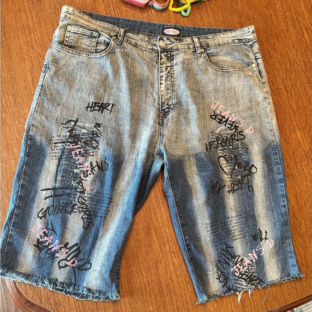 🖤 Zoey Beth Y2K Graffiti Distressed Denim Bermuda Shorts Size 20 Plus